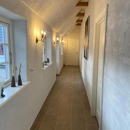 Lindegaardens Bed & Breakfast *