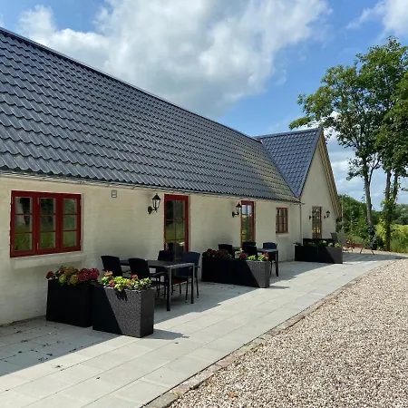 Bed & Breakfast Lindegaardens