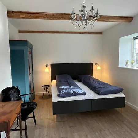 Bed & Breakfast Lindegaardens *