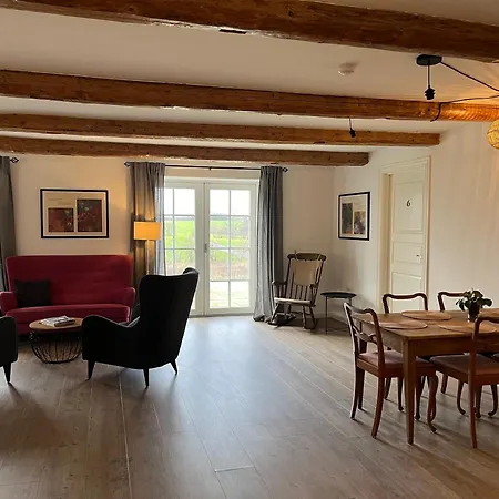 Lindegaardens Bed & Breakfast *