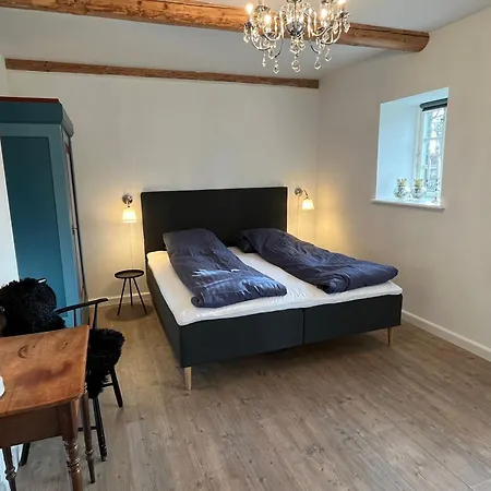 Bed & Breakfast Lindegaardens *