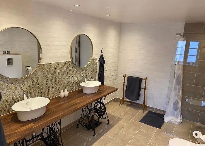 Lindegaardens Bed & Breakfast *